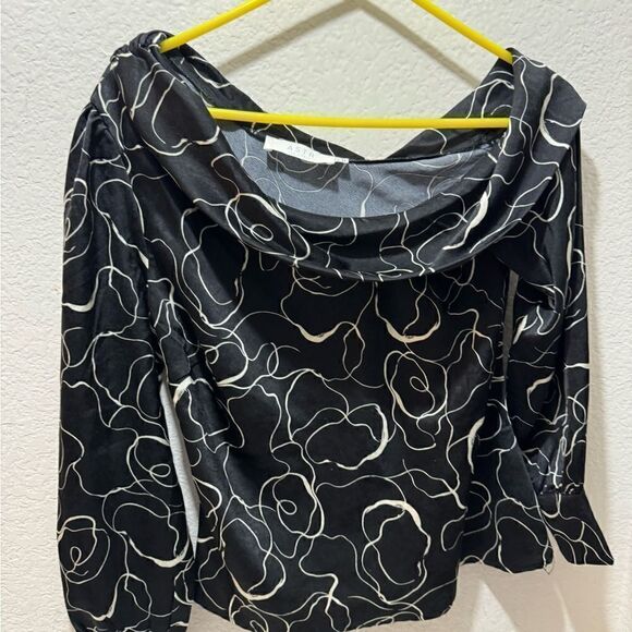 NWT ASTR The Label Asymmetrical Black & White Ruffle Abstract Blouse Size XS - Picture 4 of 9